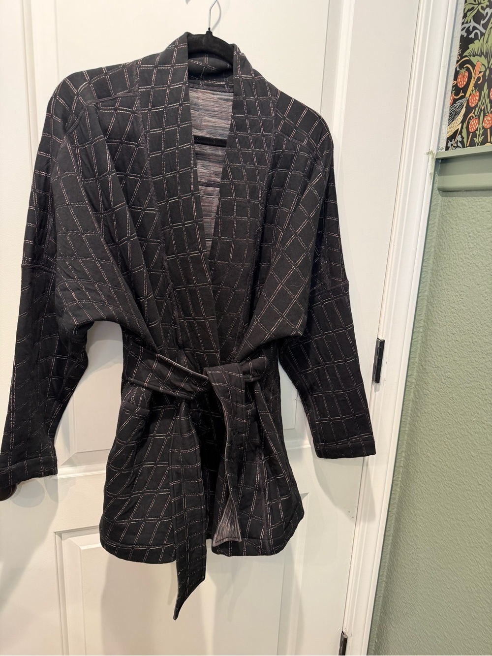Nike Yoga Reversible Therma Fit Luxe Robe - Picture 4 of 8
